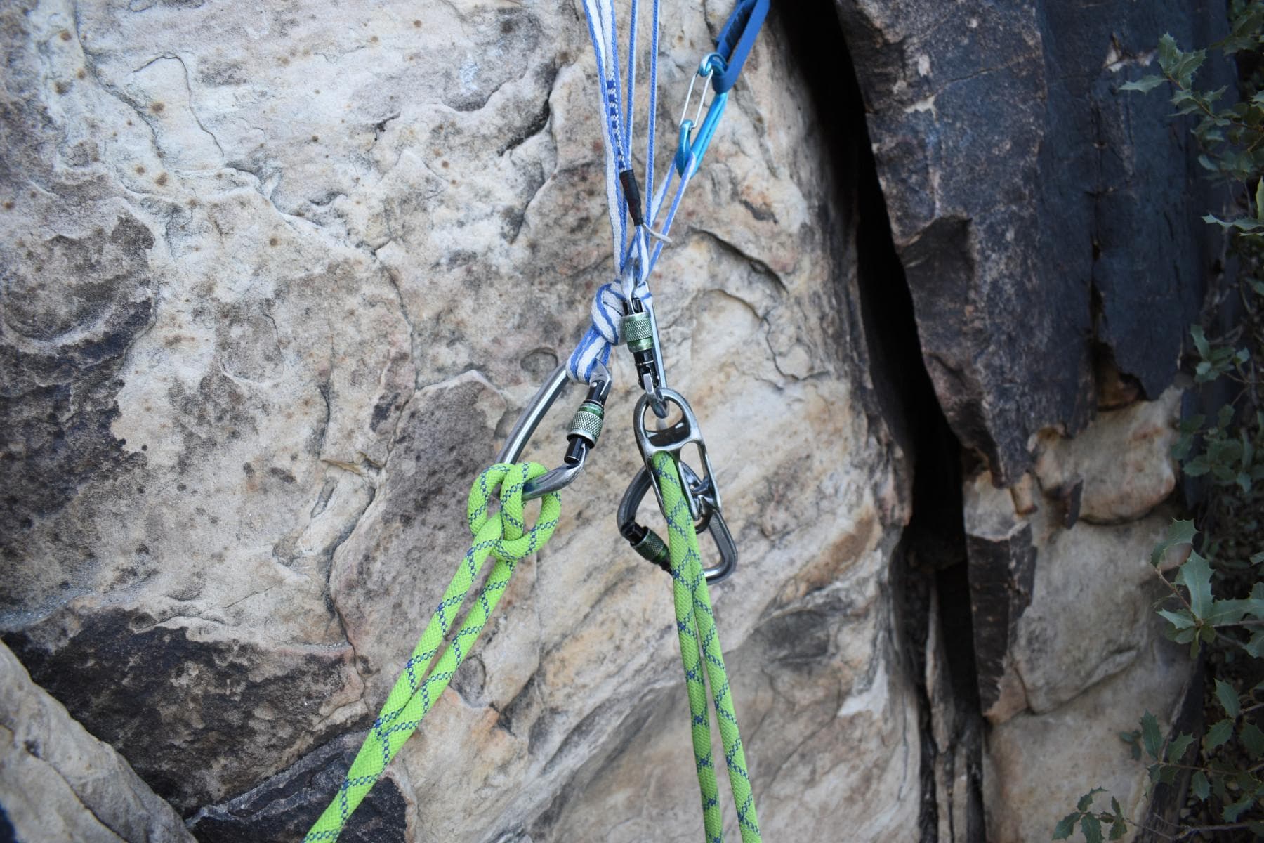 Belaying from the shelf